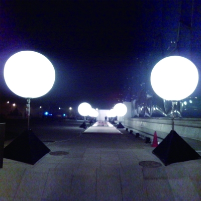 Aantrekkelijke verlichting opblaasbare planeten/opblaasbare PVC LED hangende volle drukballonnen voor decoratie
