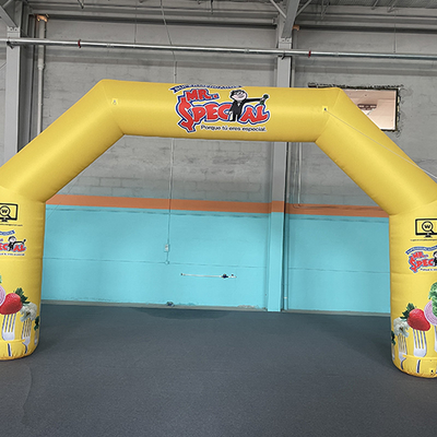 gele reclame opblaasbare volle druk kleuren boog opblaasbare toegangsboog voor evenement 8 * 4m grootte