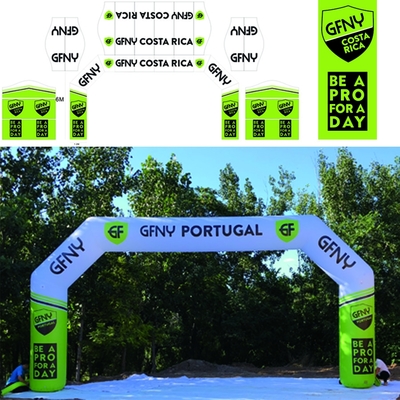 Buiten decoratieve opblaasbare boog inclusief luchtblazer Reclame opblaasbare doelboog voor evenement