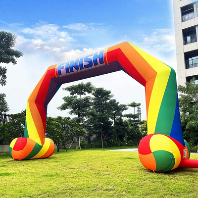 Op maat gemaakte goedkope vijfzijdige opblaasbare boog goedkope regenboog opblaasbare boog evenementen met merk logo