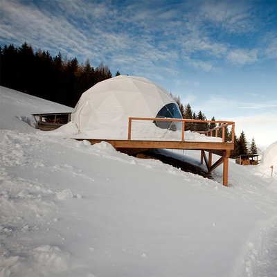 grotere afbeelding Voeg toe aan vergelijken Deel luxe 6m pvc winter sneeuw verwarmd kamperen halve koepel tent voor woestijn
