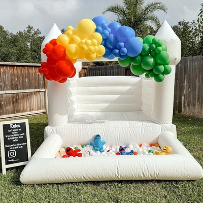 OEM opblaasbaar Bubble House Moon Jumping White Bouncy Castle