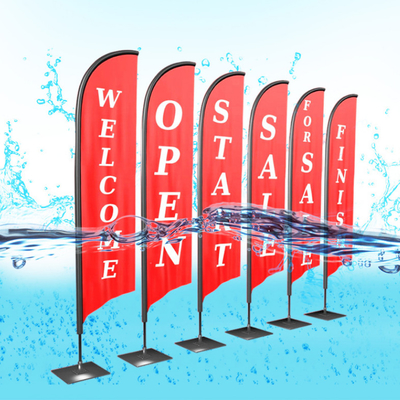 Outdoor flying banner promotie op maat gedrukt reclame mes type traan vlag bali boog strand vlag met corss basis