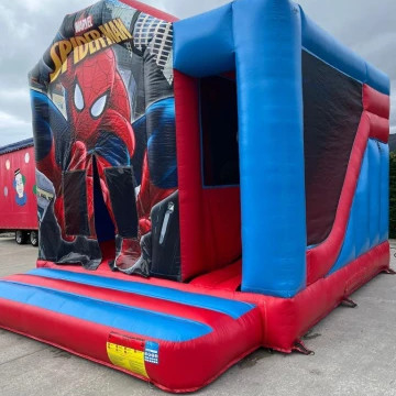 PVC springkasteel kinderen commerciële opblaasbare uitsmijter buiten opblaasbare kasteel